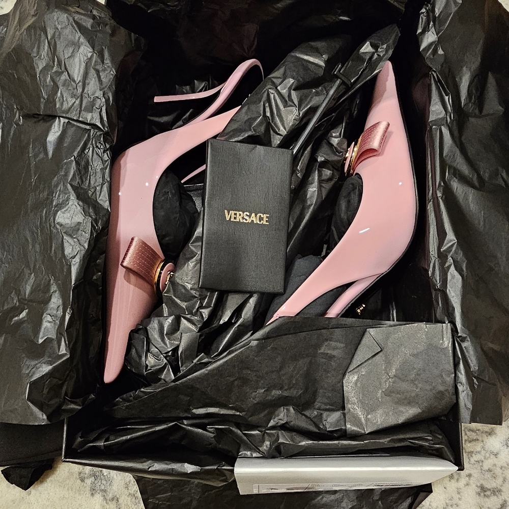 NEW Versace Women's Slip On Pointed Toe Slingback High Heel Pumps in size 39 - Picture 6 of 7